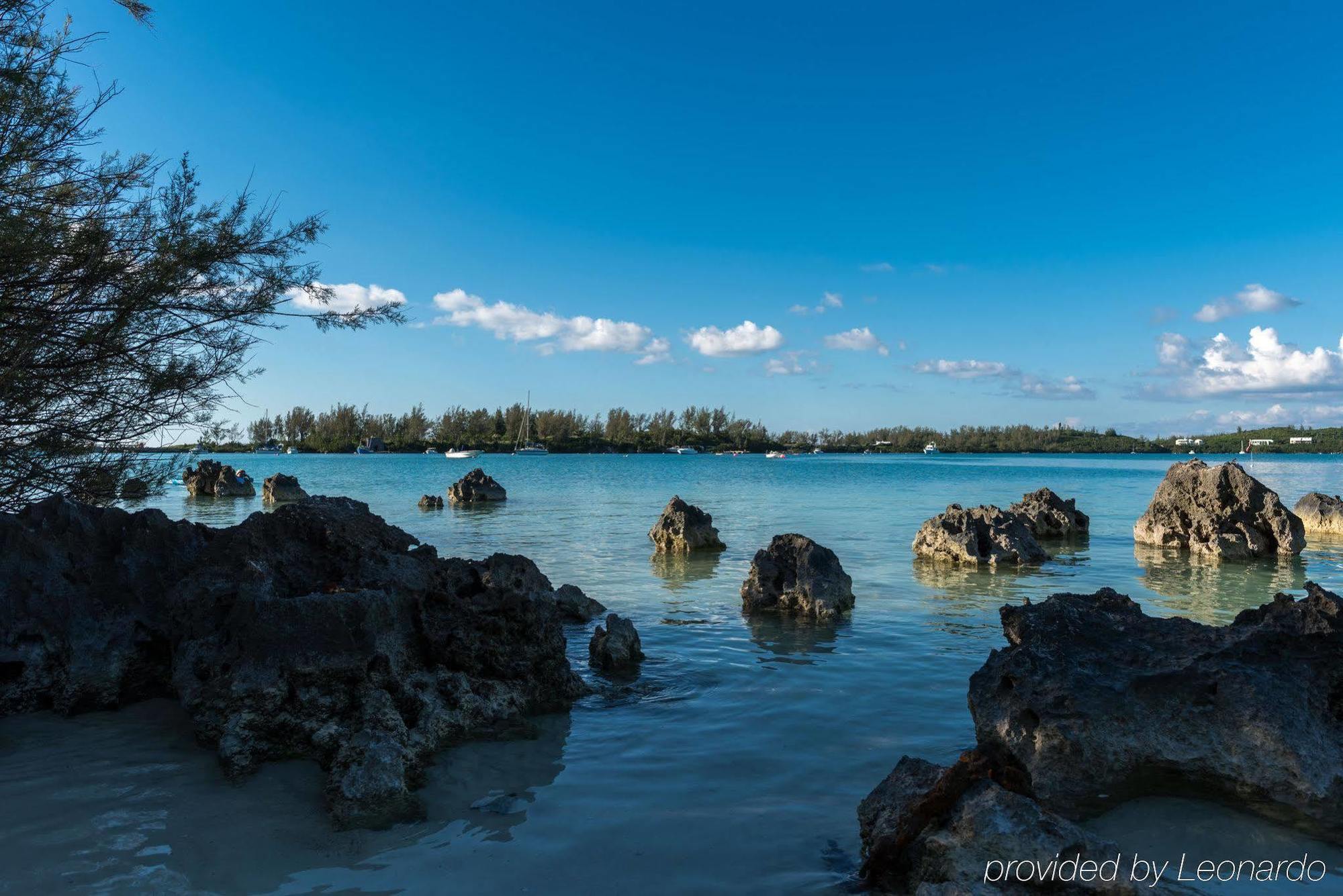 Grotto Bay Beach Resort Hamilton Parish Экстерьер фото